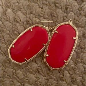 Kendra Scott earnings one doesn’t have hook